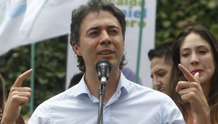 Renuncia del Alcalde de Medellín para unirse a Campaña Política