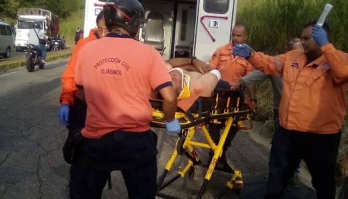 Joven Motociclista Resulta Lesionado en Colisión en la Vía de Patiecitos, Guásimos
