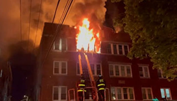 Muere niño venezolano de 8 años herido en incendio de Chicago
